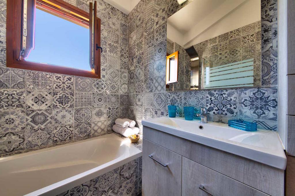 Villa Androniki Longos  ภายนอก รูปภาพ