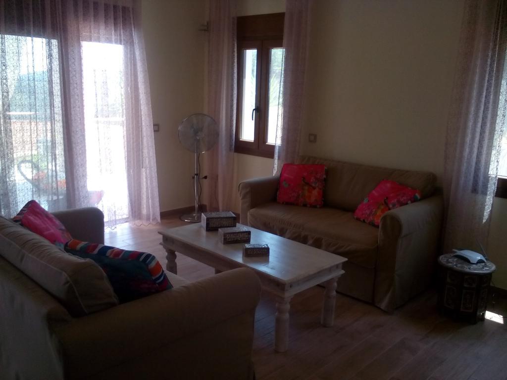 Villa Androniki Longos  ภายนอก รูปภาพ