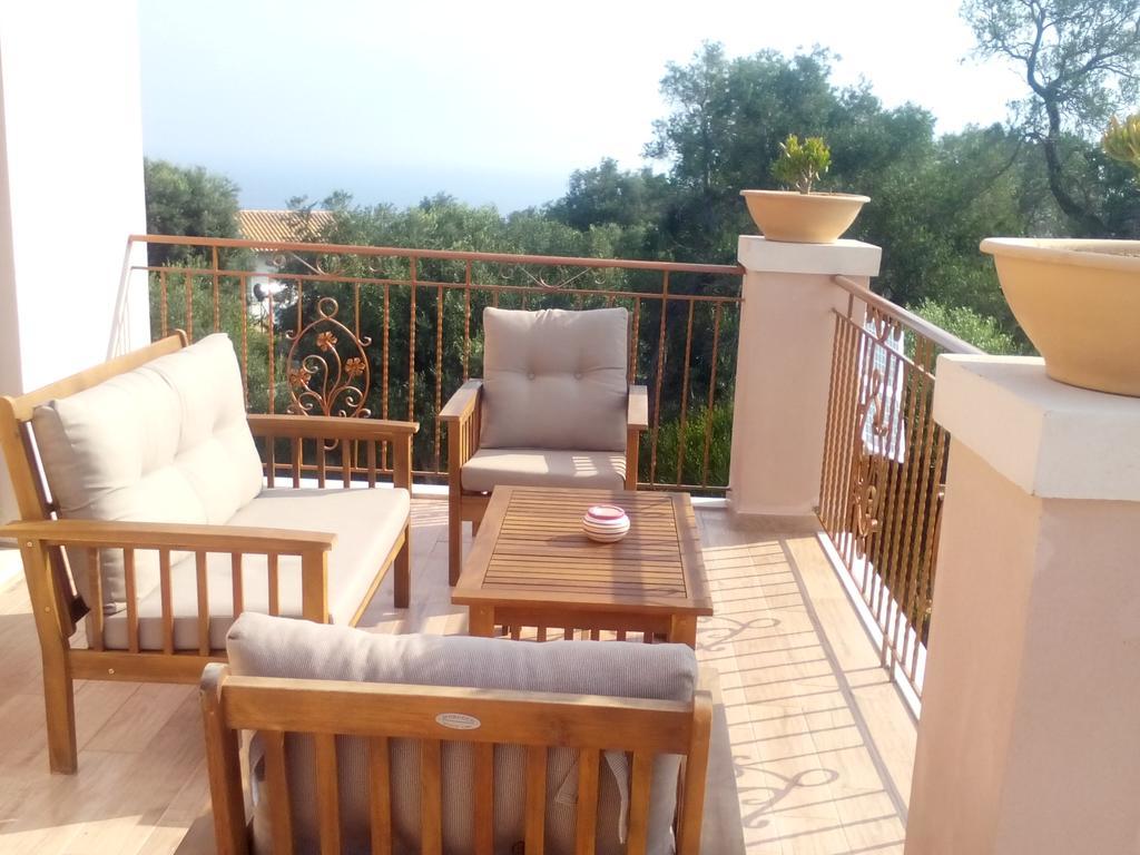 Villa Androniki Longos  ภายนอก รูปภาพ