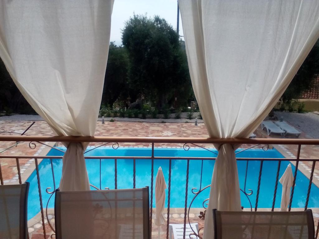 Villa Androniki Longos  ภายนอก รูปภาพ
