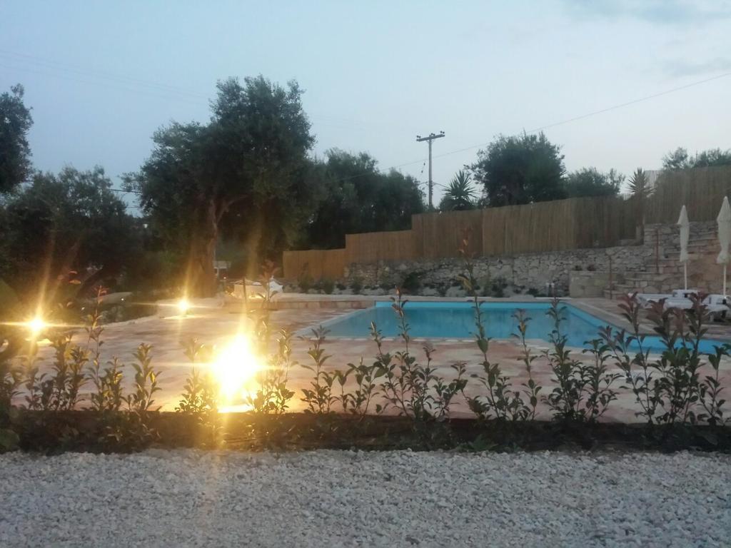 Villa Androniki Longos  ภายนอก รูปภาพ